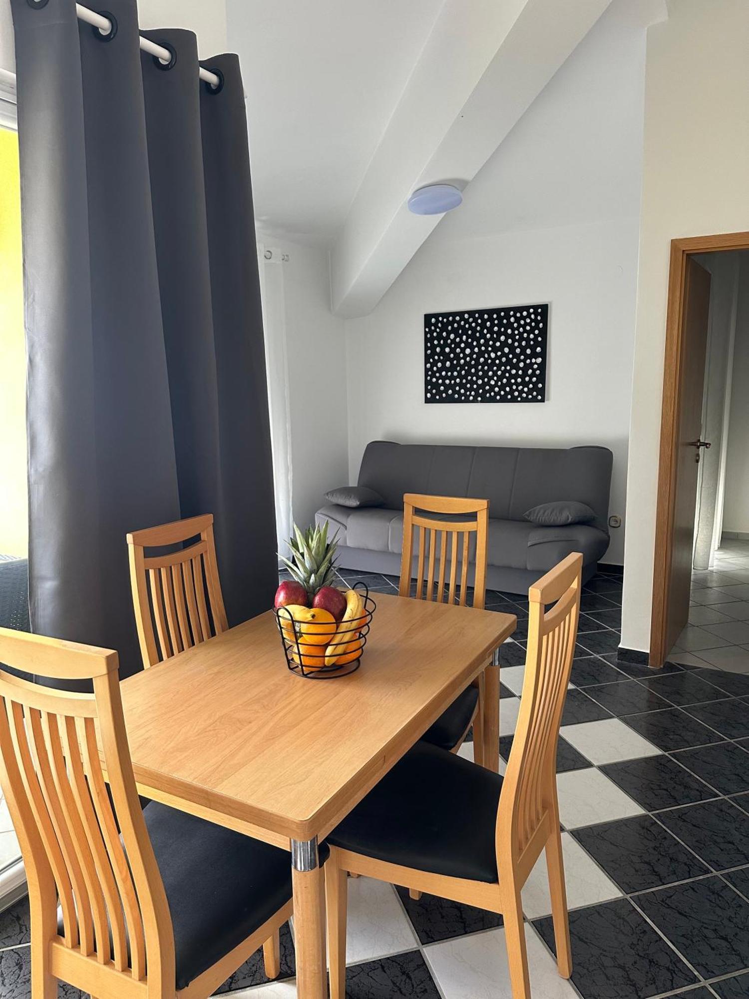 Apartments Jareb Tribalj المظهر الخارجي الصورة